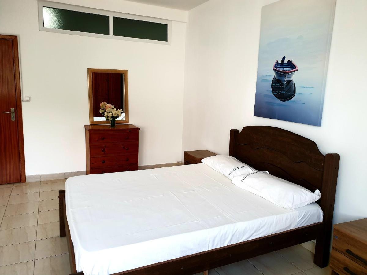 Guest House Mangui Baxu Rooms & Apartment Tarrafal  Esterno foto
