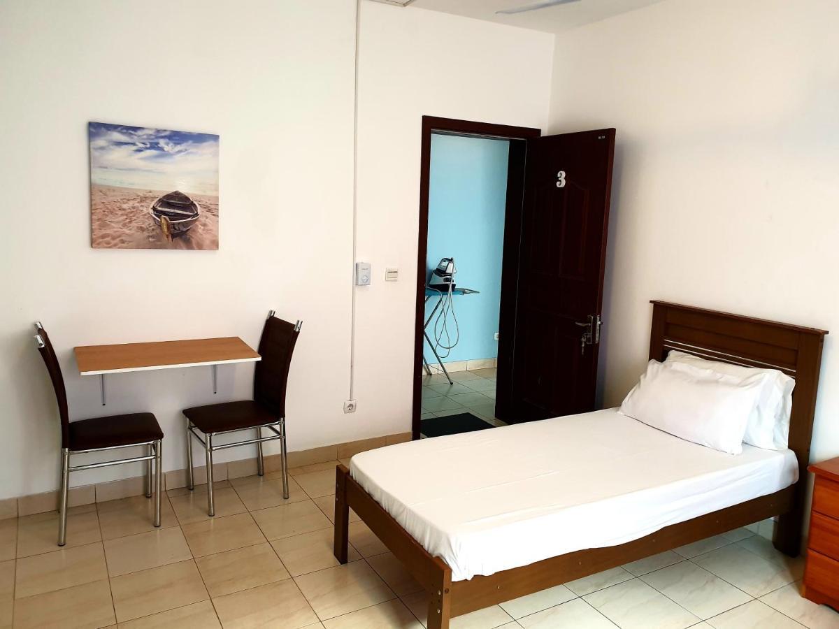 Guest House Mangui Baxu Rooms & Apartment Tarrafal  Esterno foto