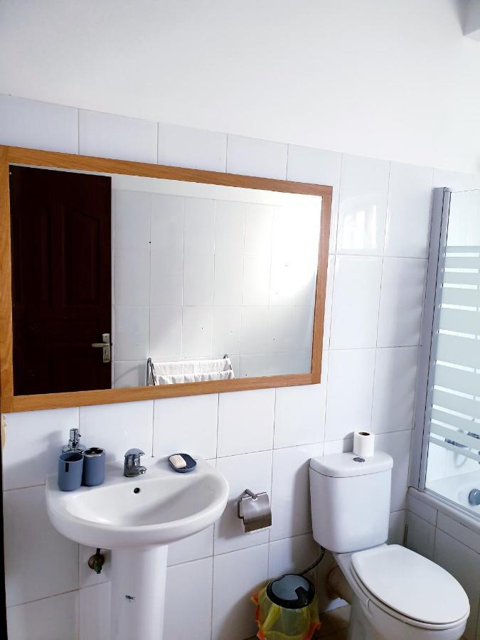 Guest House Mangui Baxu Rooms & Apartment Tarrafal  Esterno foto