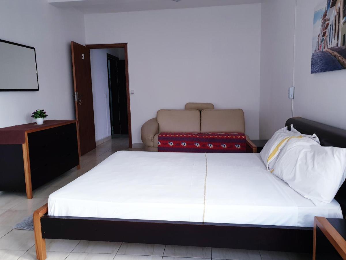 Guest House Mangui Baxu Rooms & Apartment Tarrafal  Esterno foto