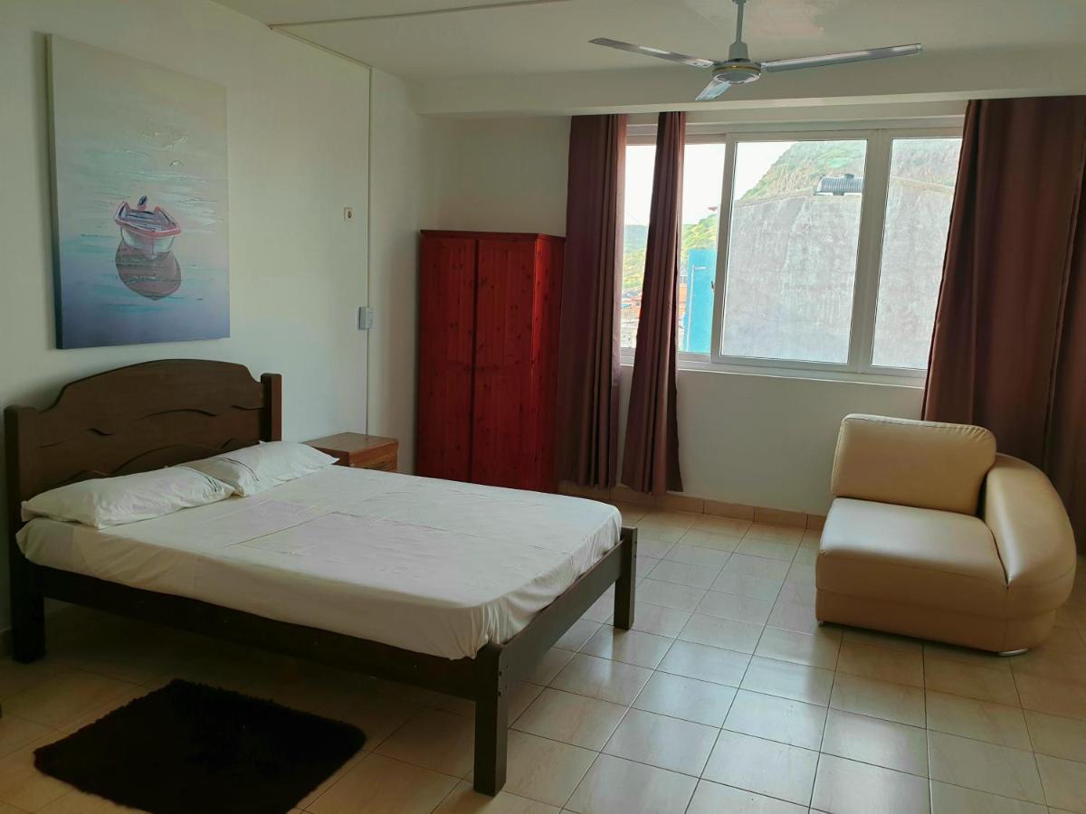 Guest House Mangui Baxu Rooms & Apartment Tarrafal  Esterno foto