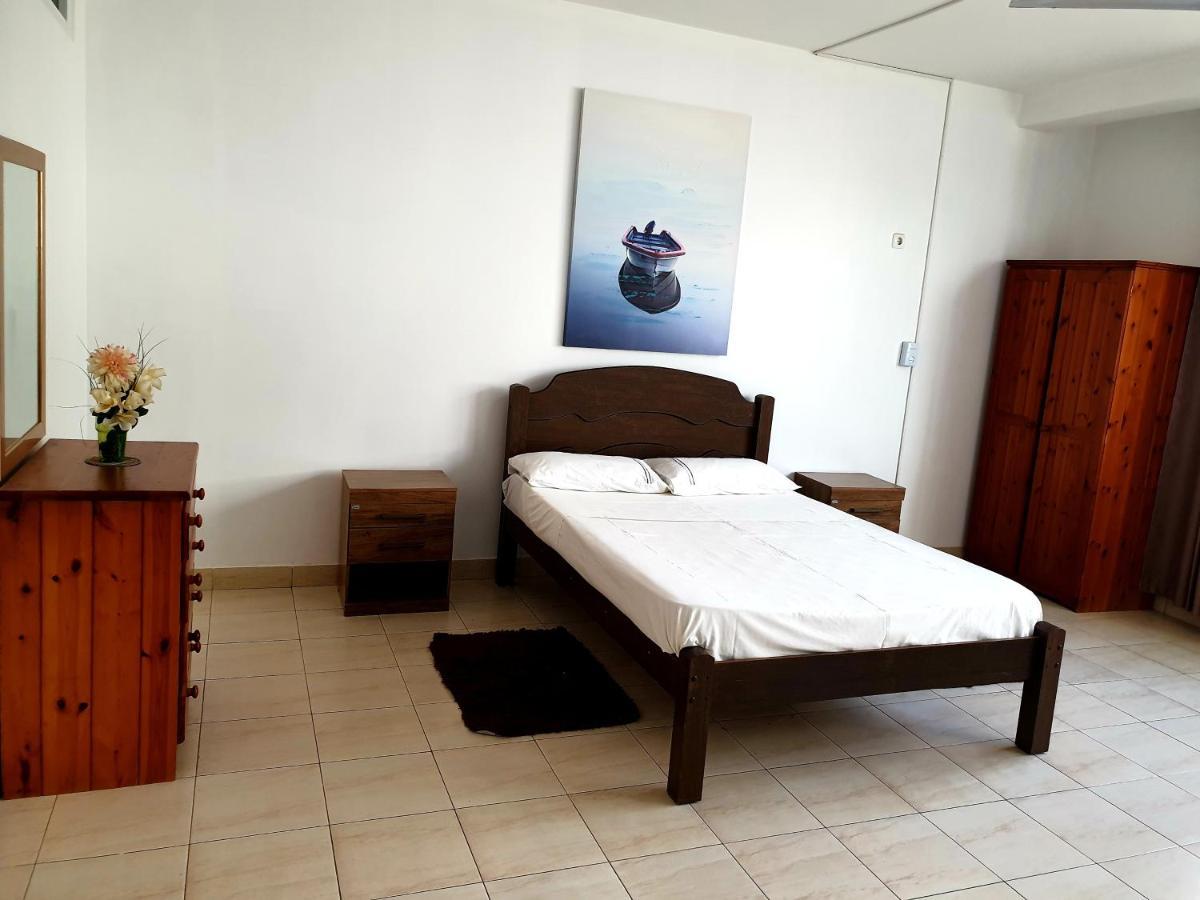 Guest House Mangui Baxu Rooms & Apartment Tarrafal  Esterno foto