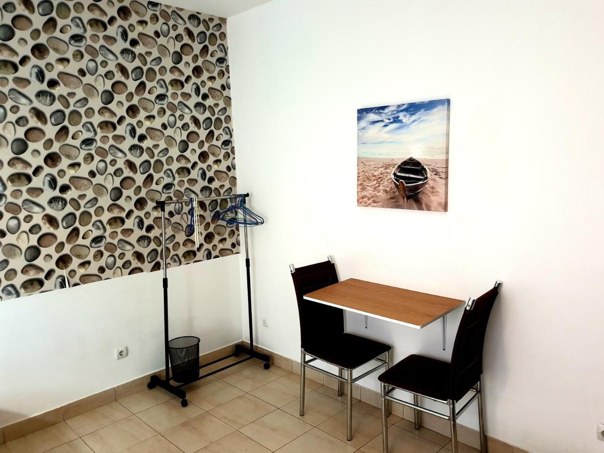 Guest House Mangui Baxu Rooms & Apartment Tarrafal  Esterno foto