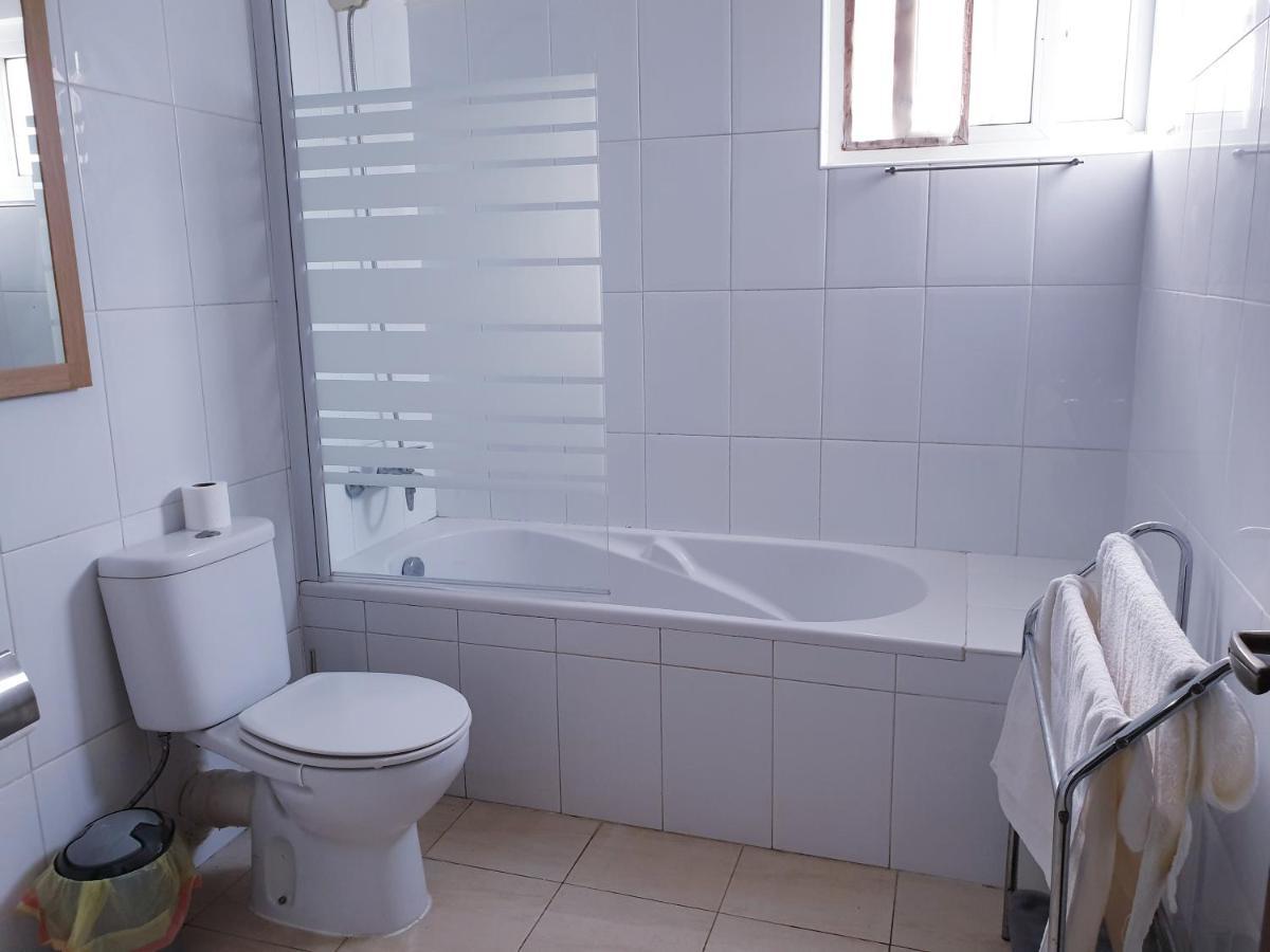 Guest House Mangui Baxu Rooms & Apartment Tarrafal  Esterno foto